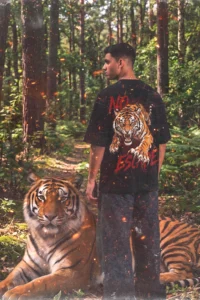 No Escape – Tiger Oversized Tee